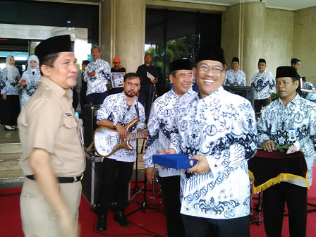 Pencarian PGRI Kota Banjarmasin - Persatuan Guru Republik Indonesia Cabang Kota Banjarmasin